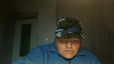 guyboy73 online show from 7, 10, 2025