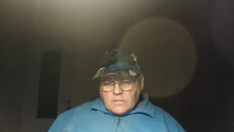 guyboy73 online show from 19, 10, 2025