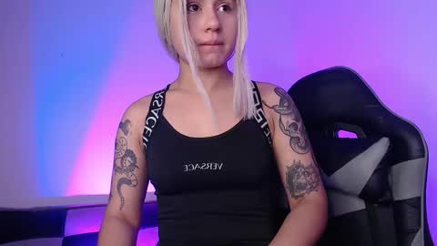 gwenhazel online show from 4, 12, 2025