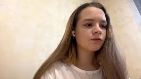 Snapshot of gwenntimon chatting on 2, 6, 2026 Naomi online show from 2, 6, 2026