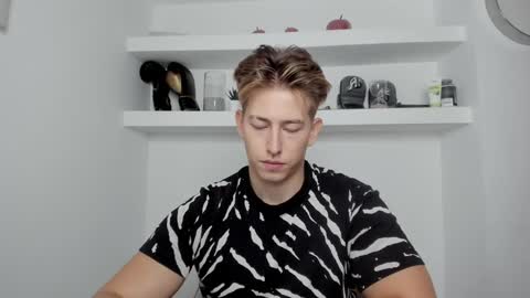 Oliver online show from 1, 12, 2024