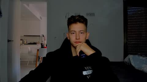 Oliver online show from 26, 2, 2026