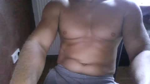 Snapshot of gymxxx_ chatting on 8, 7, 2026 gymxxx_ online show from 8, 7, 2026