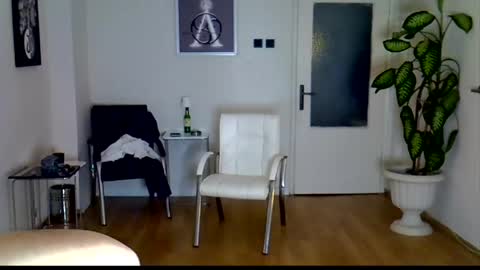 Snapshot of h_blackwood chatting on 31, 5, 2026 H. Blackwood online show from 31, 5, 2026