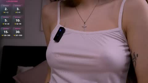 Snapshot of hadleynichols chatting on 9, 2, 2026 Hi Im Rebecca Glad to see you in my room PVT is open online show from 9, 2, 2026