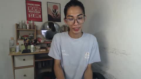 hailey_sweetcum77 online show from 12, 5, 2026