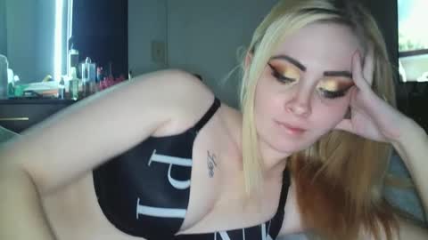 Hailey and d online show from 16, 12, 2024