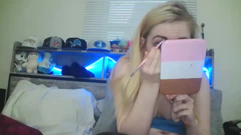 Hailey and d online show from 4, 3, 2025