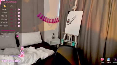 Hailey online show from 25, 2, 2025