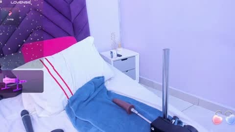 haileystonei online show from 18, 1, 2025