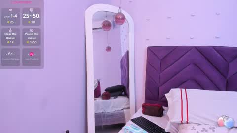 haileystonei online show from 25, 2, 2025