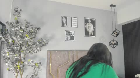 haileystonei online show from 1, 12, 2025