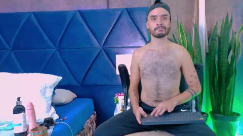 Snapshot of hairy_diamond chatting on 25, 10, 2025 H A I R Y D I A M O N D online show from 25, 10, 2025