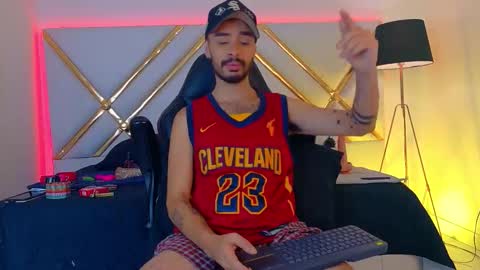 Snapshot of hairy_diamond chatting on 27, 10, 2025 H A I R Y D I A M O N D online show from 27, 10, 2025