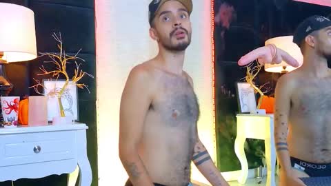 Snapshot of hairy_diamond chatting on 28, 10, 2025 H A I R Y D I A M O N D online show from 28, 10, 2025