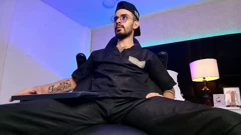 Snapshot of hairy_diamond chatting on 30, 10, 2025 H A I R Y D I A M O N D online show from 30, 10, 2025