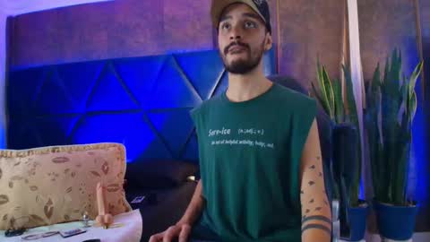 Snapshot of hairy_diamond chatting on 4, 11, 2025 H A I R Y D I A M O N D online show from 4, 11, 2025