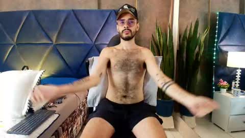 Snapshot of hairy_diamond chatting on 19, 11, 2025 H A I R Y D I A M O N D online show from 19, 11, 2025