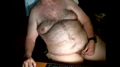 Snapshot of hairybear813 chatting on 9, 9, 2025 hairybear813 online show from 9, 9, 2025