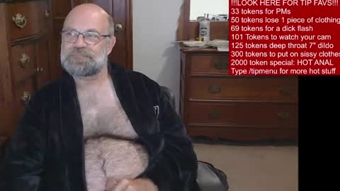 Snapshot of hairydaddybear69 chatting on 7, 7, 2026 HairyDaddyBear69 online show from 7, 7, 2026