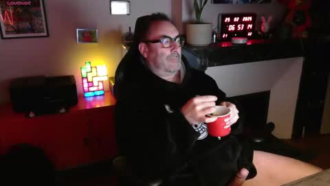 hairyfred73 online show from 25, 2, 2025