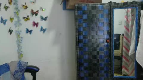 Snapshot of hairygirl83 chatting on 19, 1, 2026 hairygirl83 online show from 19, 1, 2026