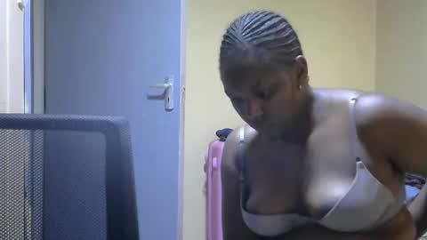 hairypussybigassy001 online show from 28, 1, 2025
