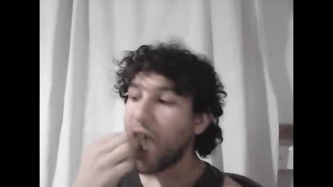 Snapshot of halfblood18 chatting on 14, 1, 2025 halfblood18 online show from 14, 1, 2025