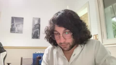 Snapshot of halfblood18 chatting on 16, 10, 2025 halfblood18 online show from 16, 10, 2025