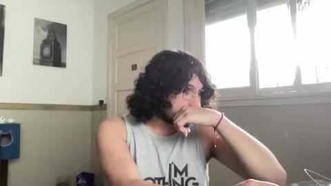 Snapshot of halfblood18 chatting on 17, 10, 2025 halfblood18 online show from 17, 10, 2025