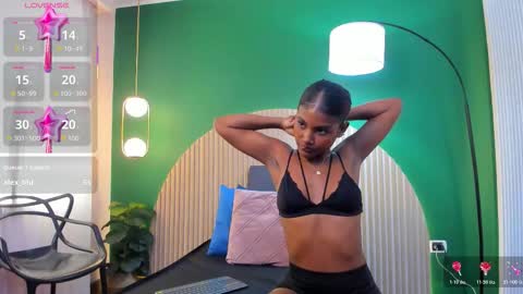 Halley Lorens online show from 19, 3, 2026