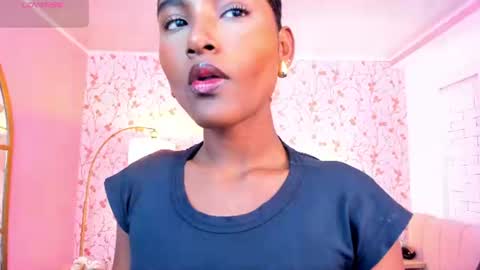Snapshot of halleylorens chatting on 17, 6, 2026 Halley Lorens online show from 17, 6, 2026