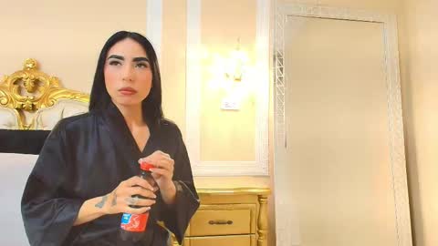 Hallie Stone online show from 19, 3, 2026