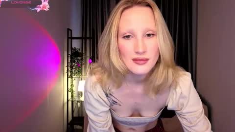 Snapshot of halohush chatting on 20, 10, 2025 Call me Bianca online show from 20, 10, 2025