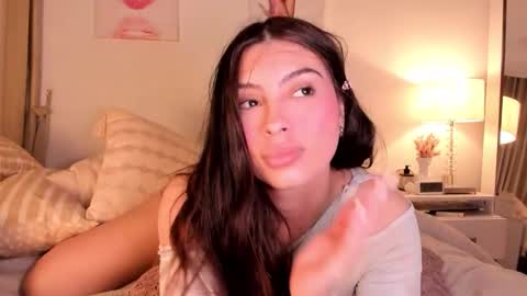 Snapshot of halseycox__ chatting on 29, 11, 2025 Halsey Maria online show from 29, 11, 2025