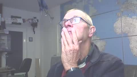 Snapshot of hamto65 chatting on 19, 2, 2025 Prefer men 80 online show from 19, 2, 2025