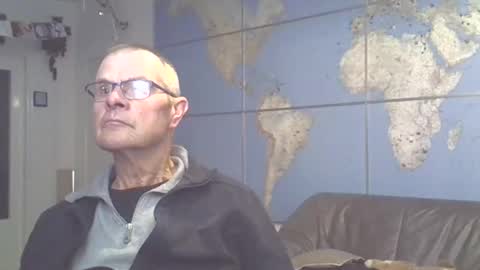 Snapshot of hamto65 chatting on 21, 2, 2025 Prefer men 80 online show from 21, 2, 2025