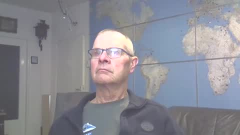 Snapshot of hamto65 chatting on 6, 3, 2025 Prefer men 80 online show from 6, 3, 2025