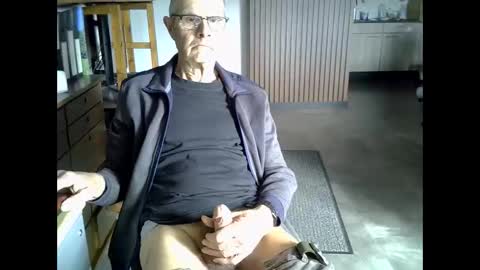 Snapshot of hamto65 chatting on 15, 3, 2026 Prefer men 80 online show from 15, 3, 2026