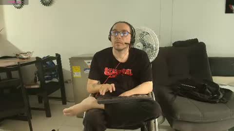 Snapshot of handicappedsex chatting on 27, 6, 2026 my only tetraking Charly QuadriplegicMy Feet Havent Walked For 30 Years They Are Soft They Are Holy online show from 27, 6, 2026