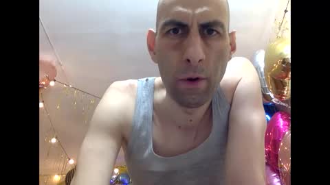 Snapshot of handsomealfie chatting on 7, 3, 2026 HandsomeAlfie online show from 7, 3, 2026