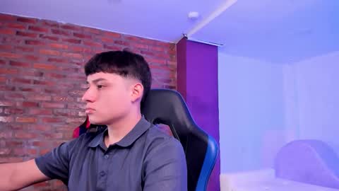 leonardfarrucknick and otis online show from 26, 3, 2026