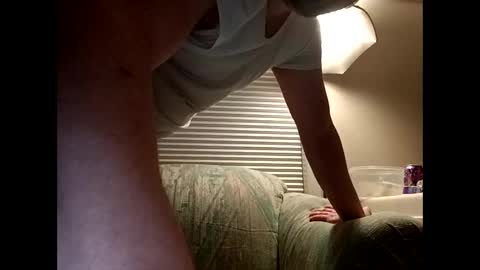 handsomedaddy198923 online show from 27, 11, 2025