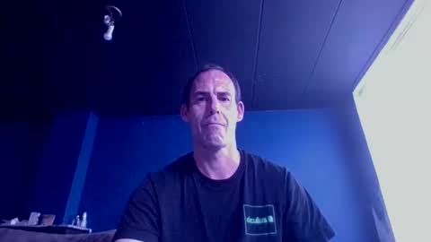 handsomeguy4ever online show from 19, 10, 2025