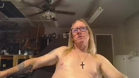 handystud33 online show from 5, 2, 2026