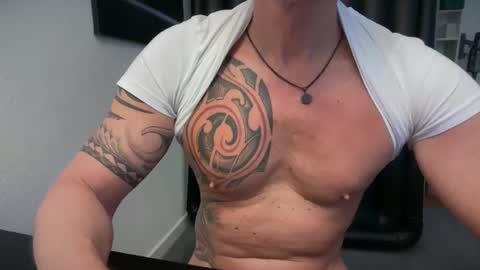 hanky online show from 13, 4, 2026