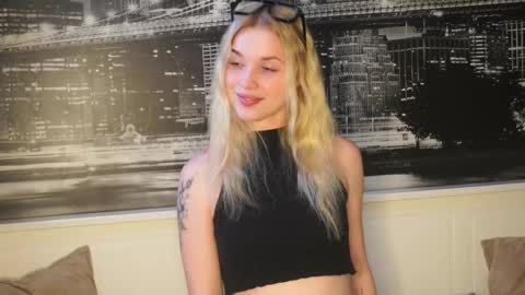 Snapshot of hanky_moon chatting on 11, 3, 2026 Sweden online show from 11, 3, 2026