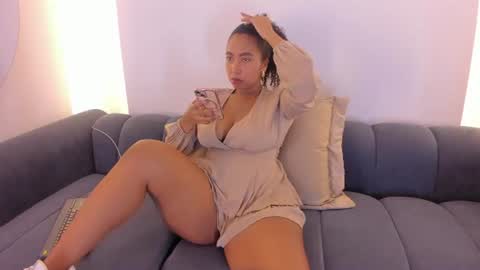 Snapshot of hanna_cupper chatting on 4, 7, 2026 Hanna online show from 4, 7, 2026