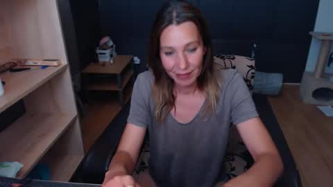 Snapshot of hanna_ha chatting on 19, 6, 2026 hanna_ha online show from 19, 6, 2026