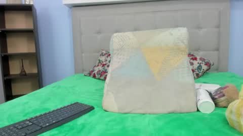 hanna_hornyx20 online show from 11, 7, 2026